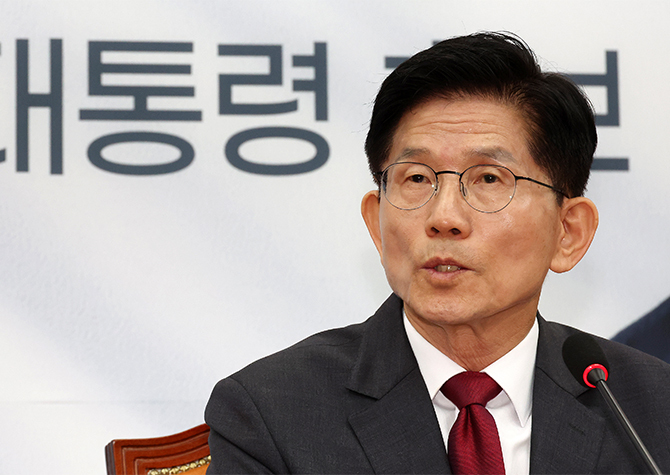 선대위 인선잡음에 복당 논란까지…국힘 '내부