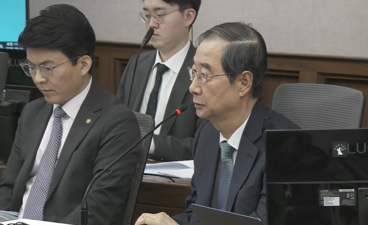 계엄 날 한덕수, 문건 2개 들고 나왔다… 尹 말엔 고개 끄덕