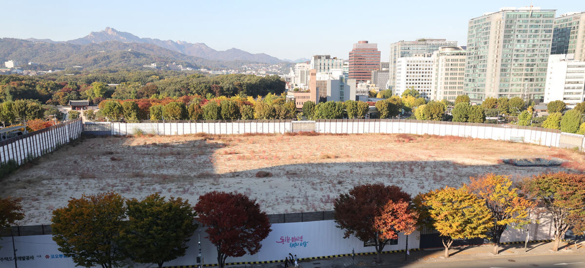 종묘 앞 초고층 갈등 20년… 규제는 계속, 주민은 7000억원 빚더미에 ‘폭발’