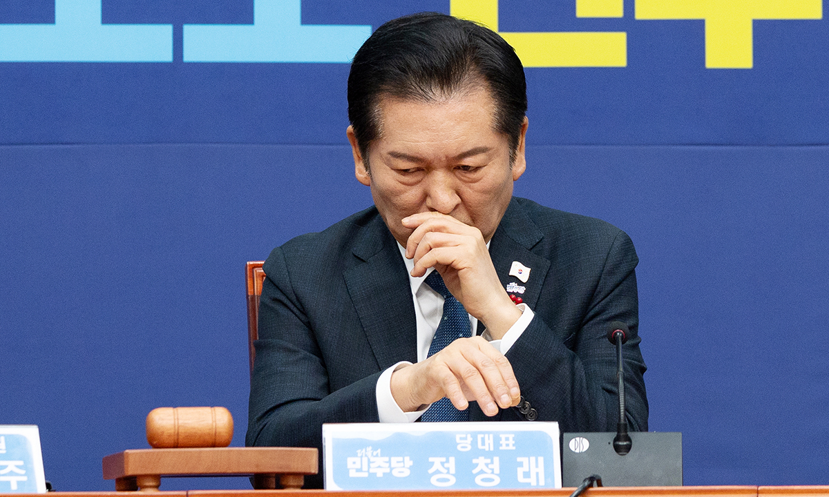 흔들리는 정청래 리더십… 최고위원 보선 ‘계파 대결 장’ 되나