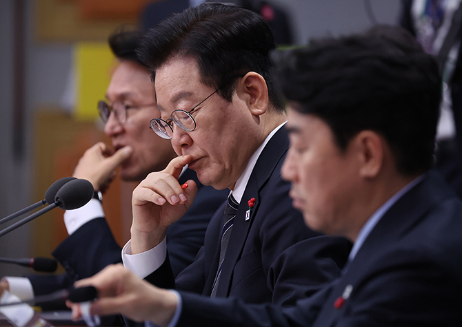 李 “연체 채권에 너무 가혹한 사회<br>적절히 정리하는 게 필요”