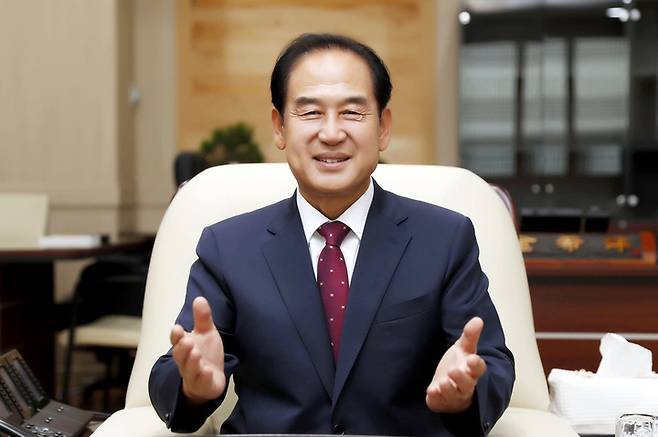 진도군수 ‘베트남 여성 수입’ 발언에 외교 파장… 대사관까지 나섰다