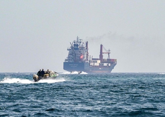 日 LNG선, 호르무즈 해협 통과… 이란 전