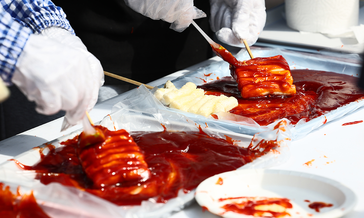 ‘애들이 먹는데’…학교 주변 분식점 등 식품위생법 위반 적발 ‘26곳’