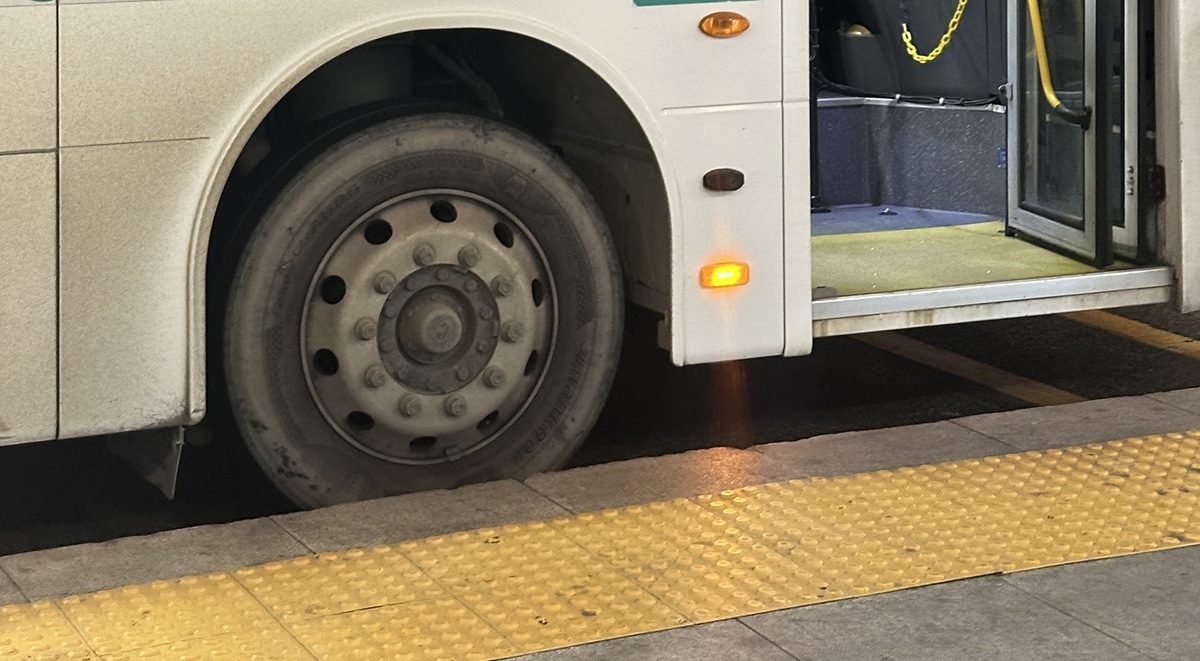 &${esc.h}34;회사에 뼈 묻겠다&${esc.h}34;…경기도 버스, 연봉·워라밸 얼마나 바뀌었길래? [교통이 통하다]