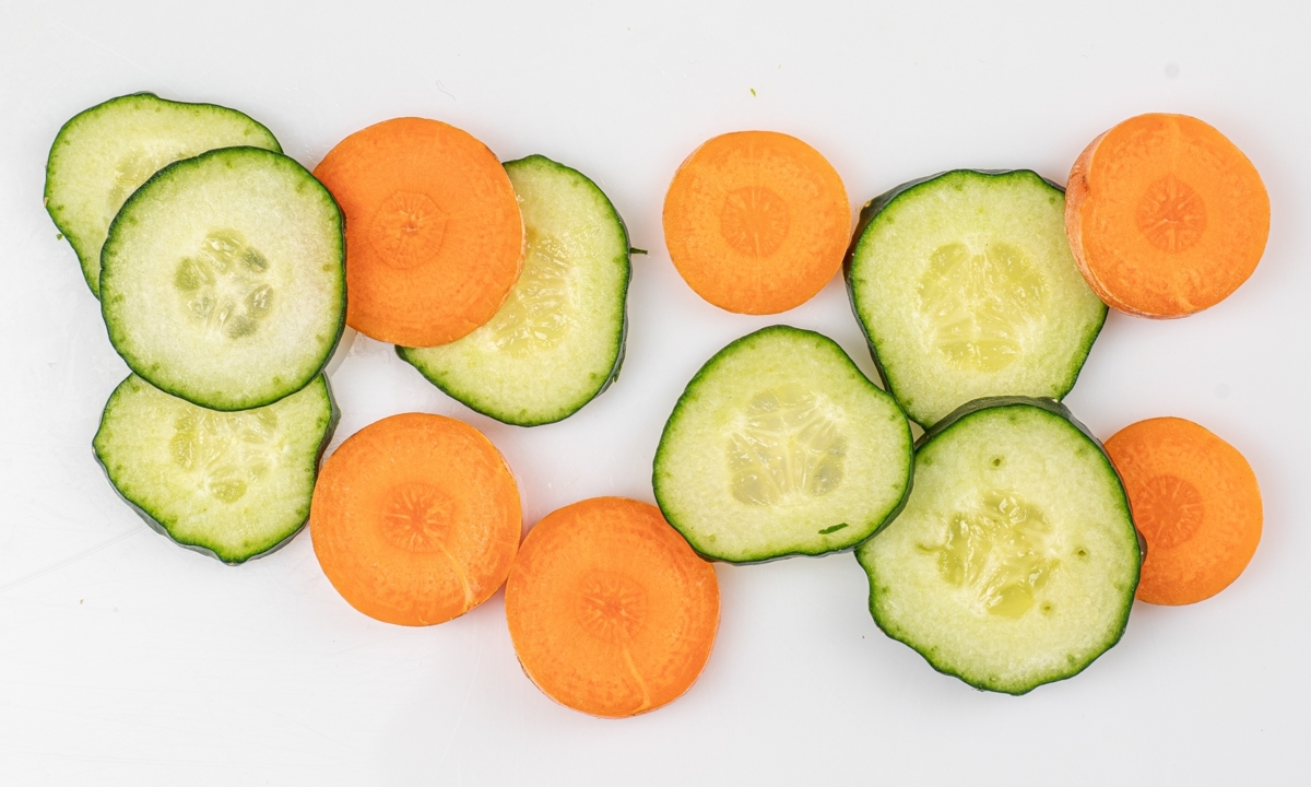 같이 먹으면 손해? 김밥에 오이·당근 빠지는 것 봤나요?…'상극 조합'의 진실 [FOOD+]