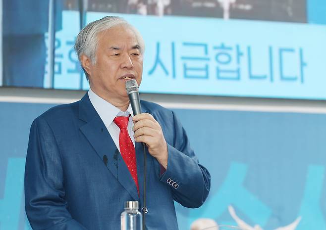 법원 “전광훈 출국금지 처분 정지되면 도망갈 염려 다시 검토”