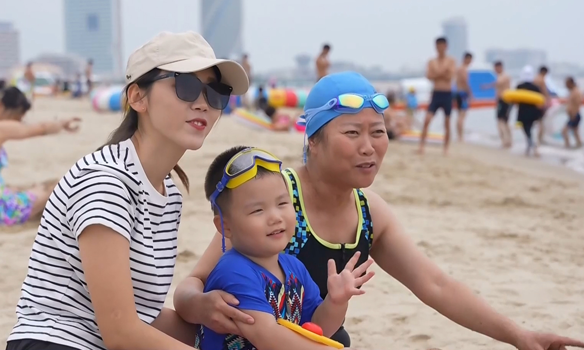 북한도 ‘불가마’ 폭염…평양 등 35~40도 ‘고온 주의경보’ [북*마크]